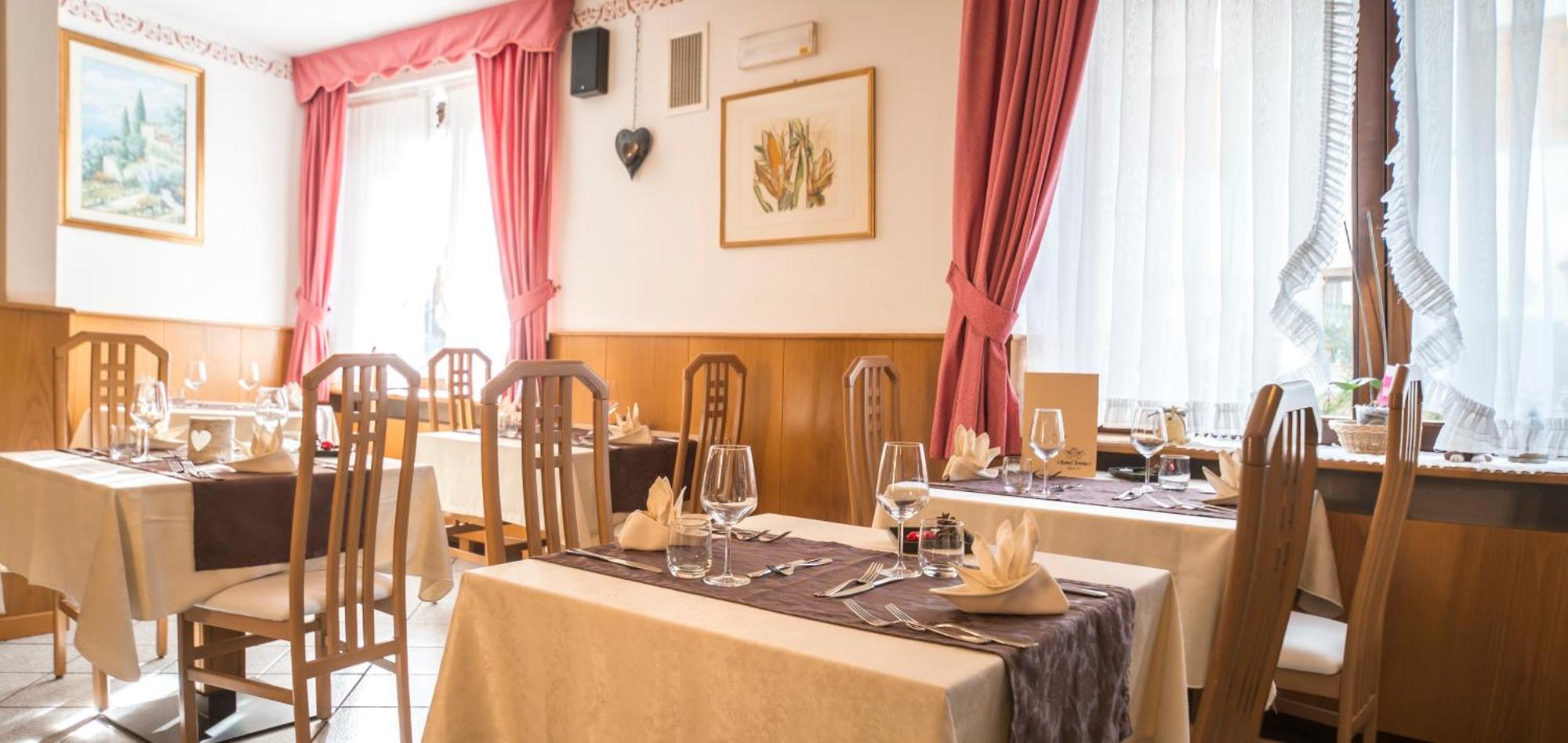 Hotel Irma Folgaria Esterno foto